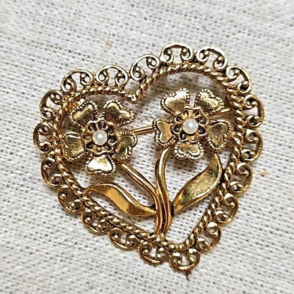 Vintage 18k Gold Overlay Queen Red Heart Jewelry Necklace Set - Picture 10 of 12